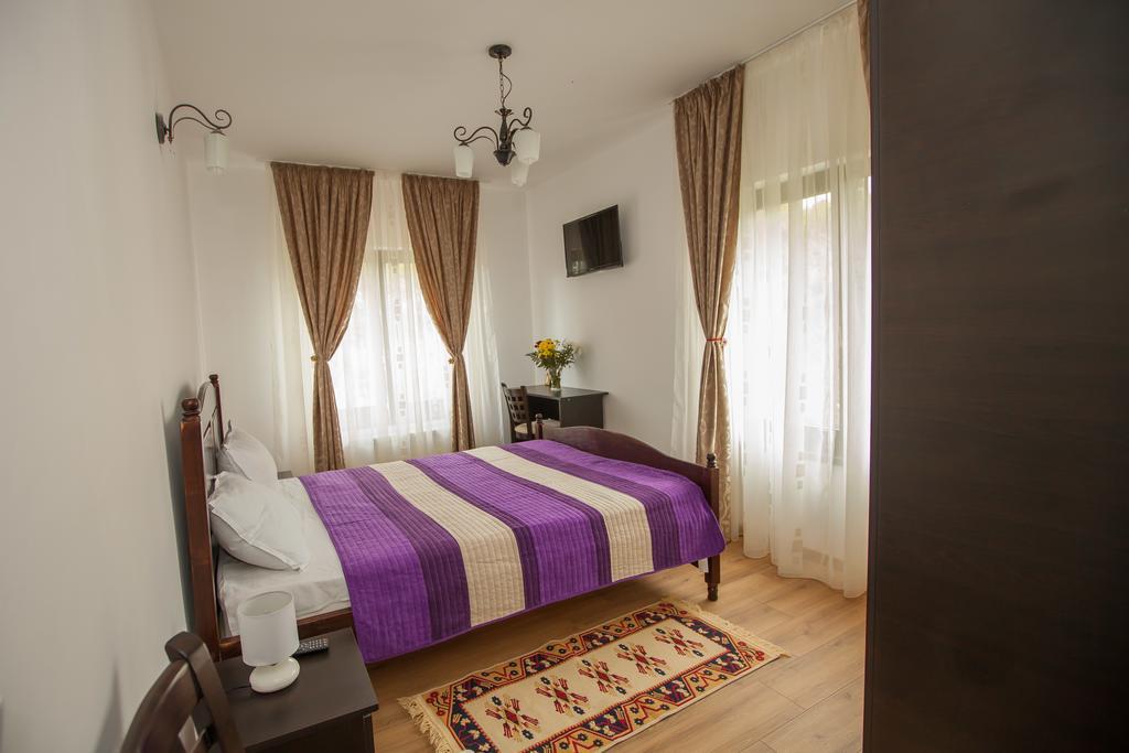 Pensiunea Aurora Hotel Rákova Kültér fotó