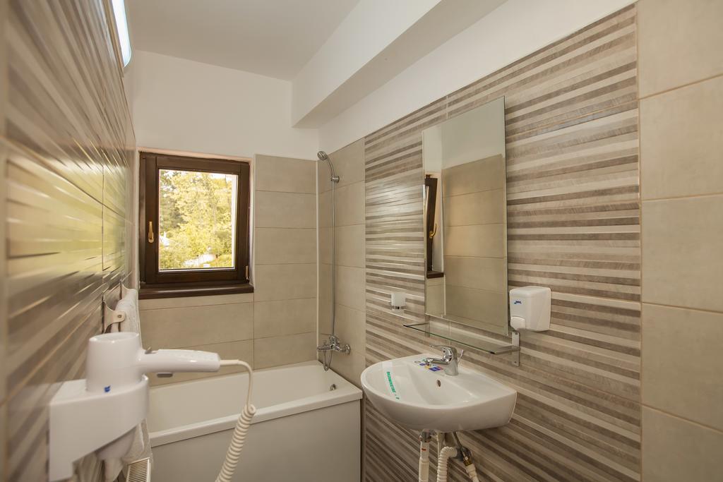 Pensiunea Aurora Hotel Rákova Kültér fotó