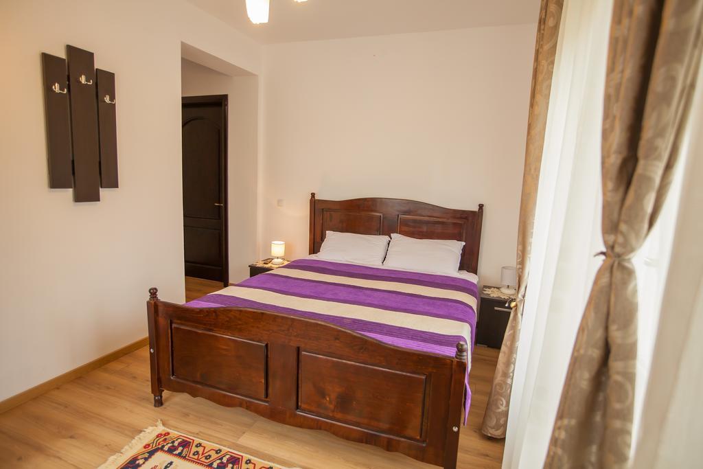 Pensiunea Aurora Hotel Rákova Kültér fotó